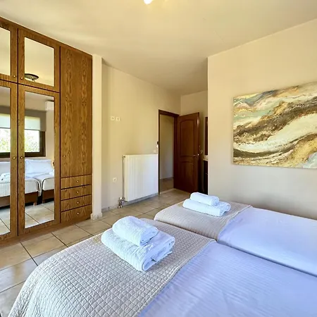 Metapothia Crete *